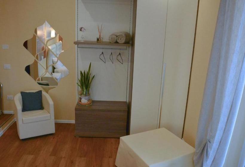 بنسيون Le Veneri Del Golfo