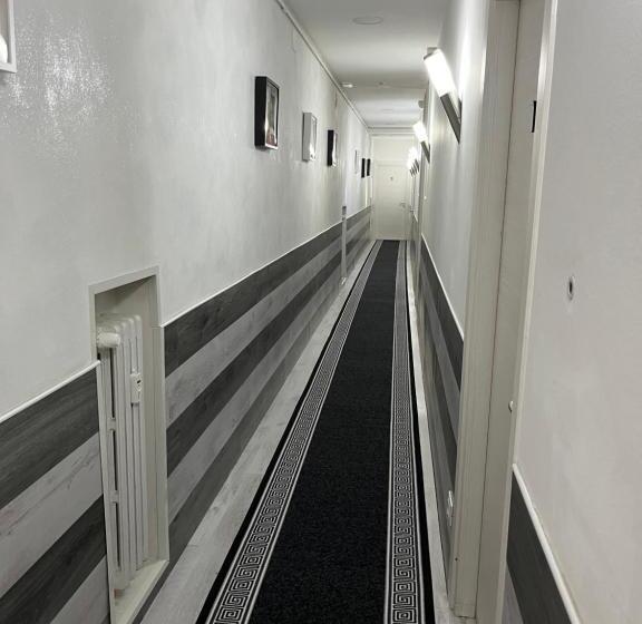 پانسیون Mirabilia Golden