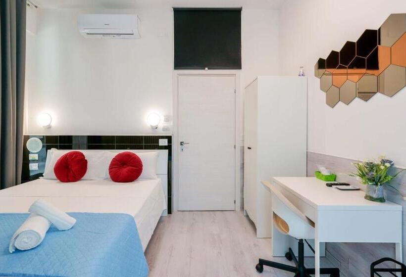 پانسیون Mirabilia Golden