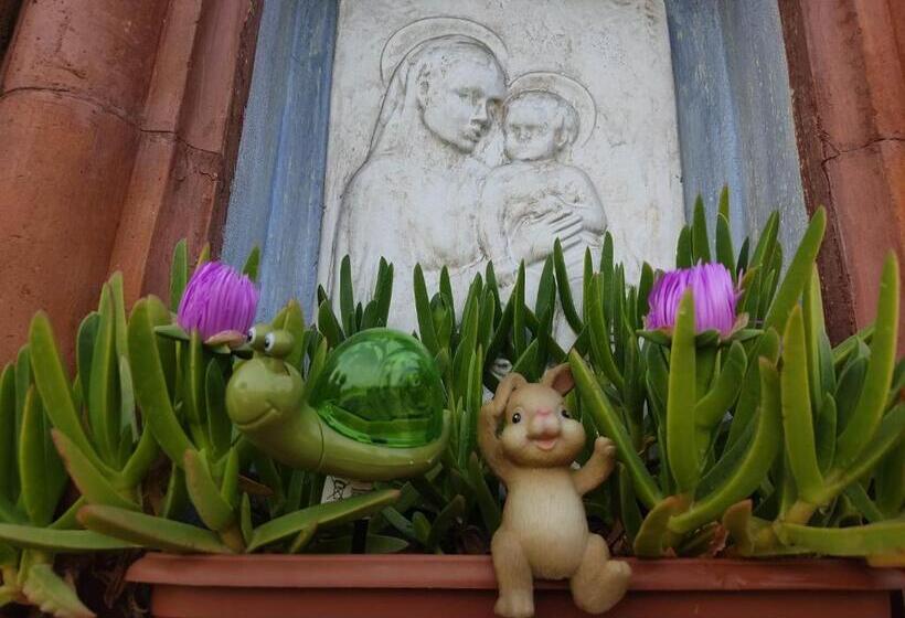 פנסיון Night & Day Affittacamere Di Laura Patuelli