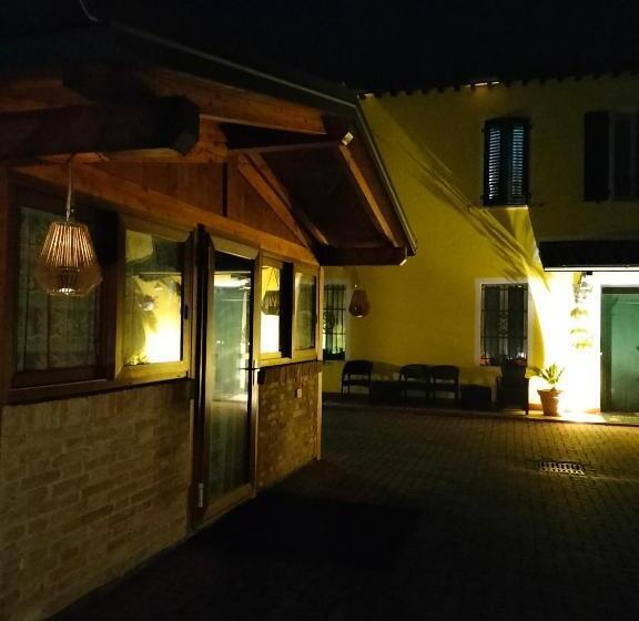 פנסיון Night & Day Affittacamere Di Laura Patuelli