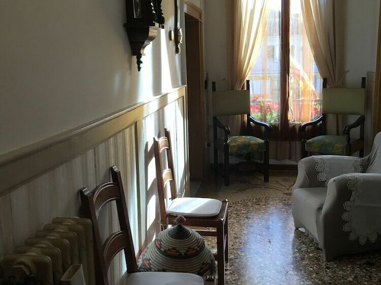 پانسیون Princess Guest House