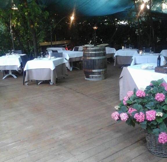 הוסטל Antica Osteria Del Mirasole