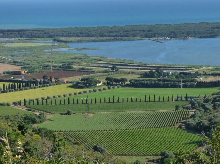 هتل Agriturismo Fattoria Il Casalone