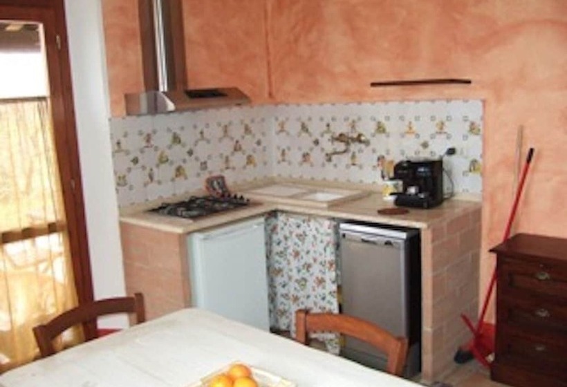 בית מלון כפרי Agriturismo Quartopodere