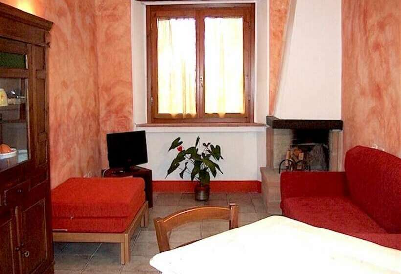 בית מלון כפרי Agriturismo Quartopodere