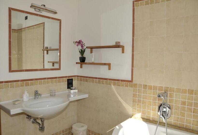 Отель Agriturismo Renai E Monte Ii