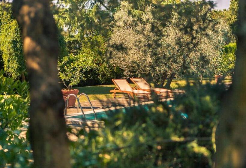 هتل Podere Poggio Mendico