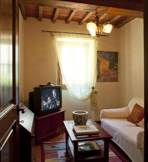 هتل Podere Poggio Mendico