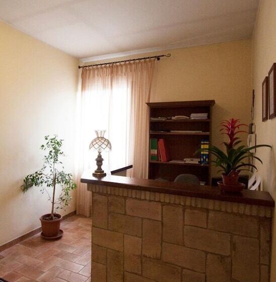 بنسيون Camere Santucci