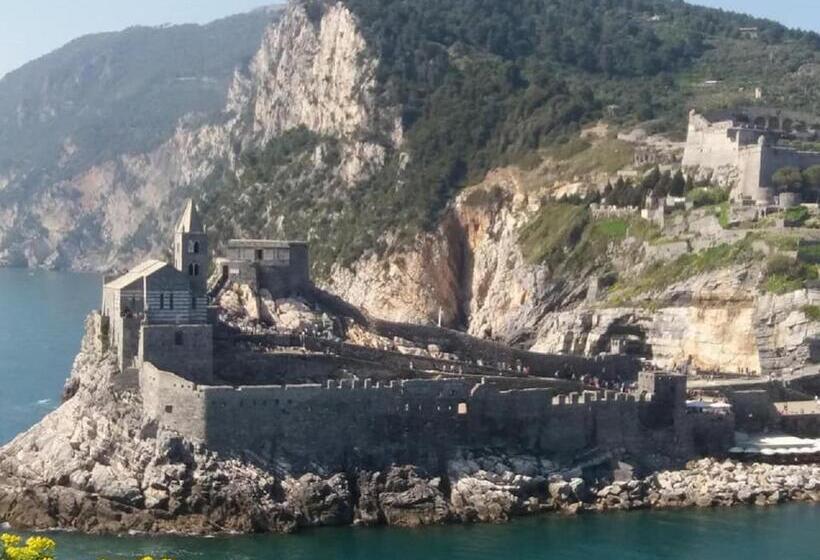 پانسیون I Lecci Di Soviore