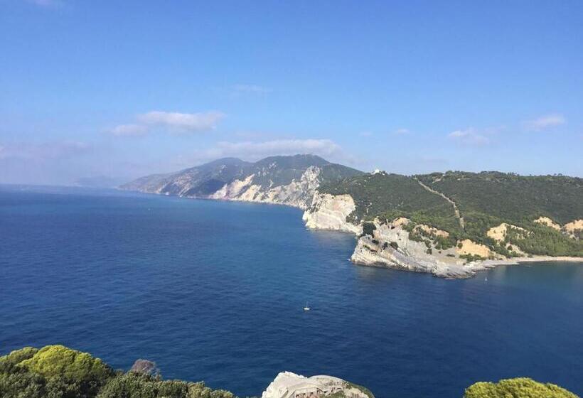 پانسیون I Lecci Di Soviore