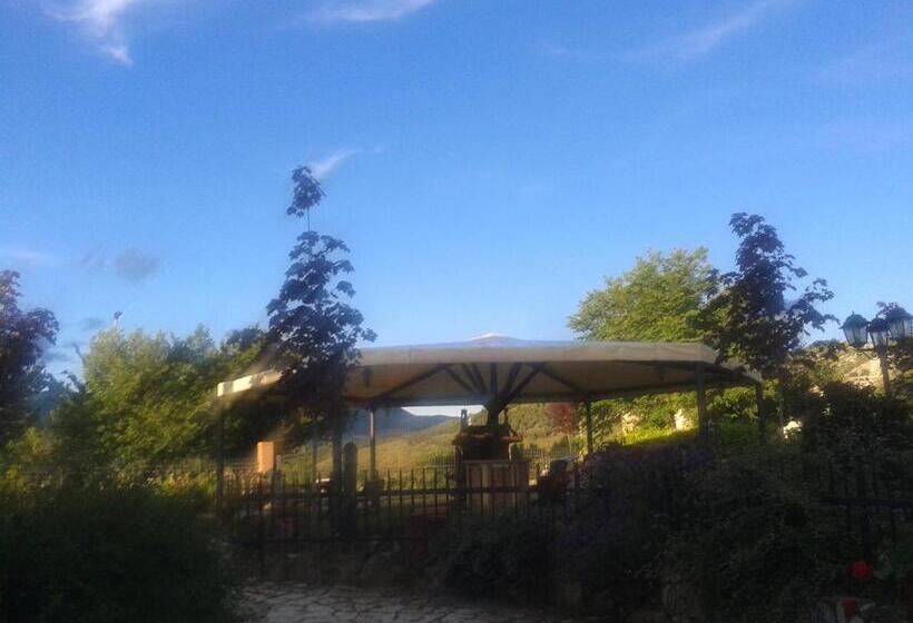 بنسيون La Radice