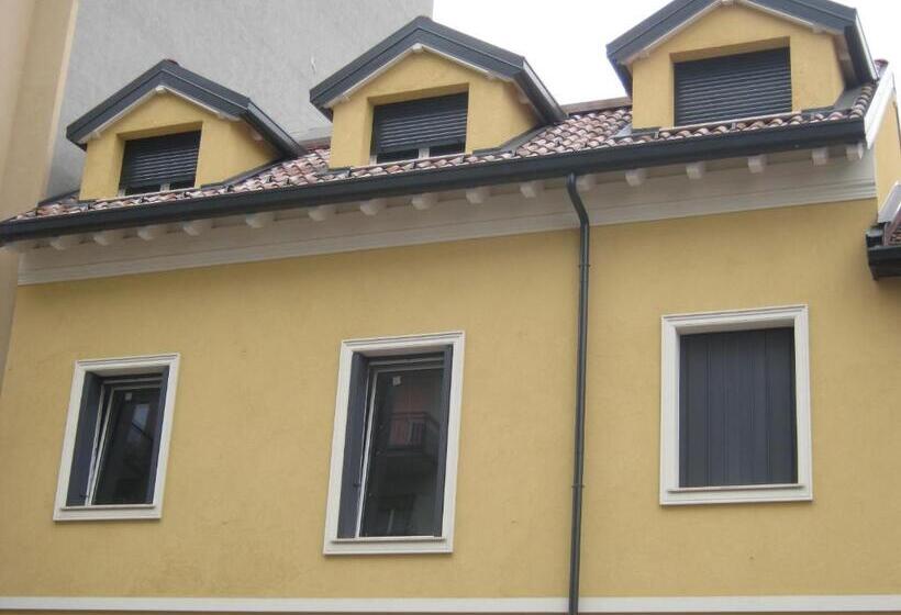 پانسیون Maison Jolie