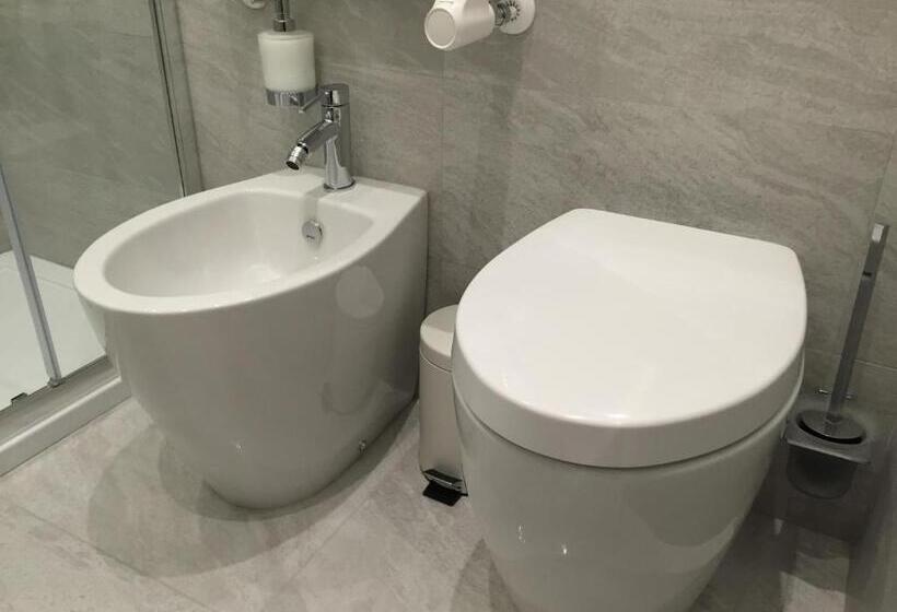 پانسیون Picaflor Art & Rooms