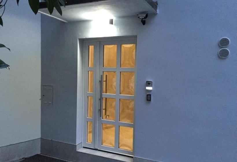 پانسیون Picaflor Art & Rooms