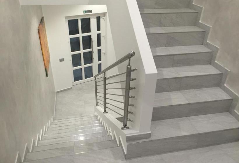 پانسیون Picaflor Art & Rooms