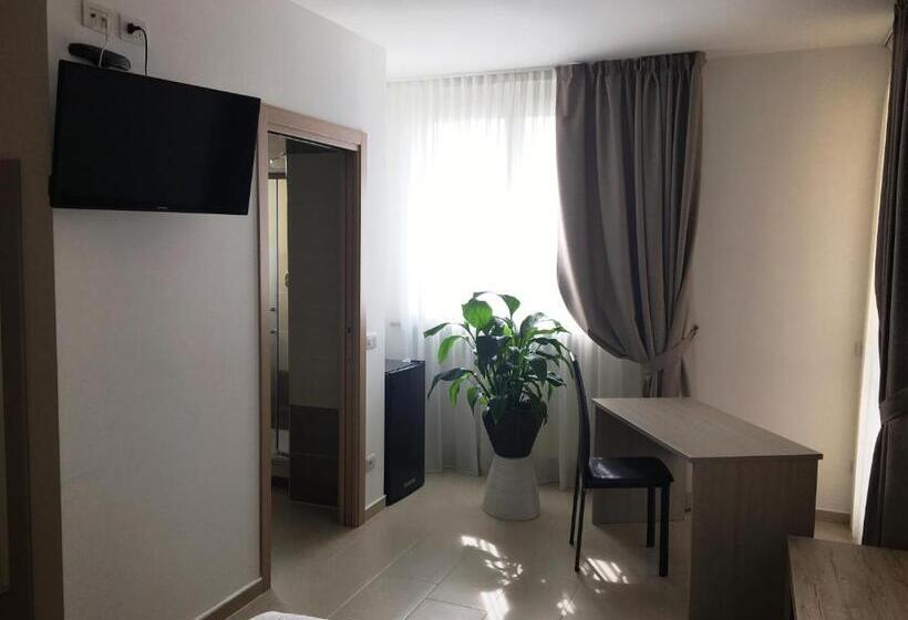 بنسيون Residenza S.event B&b