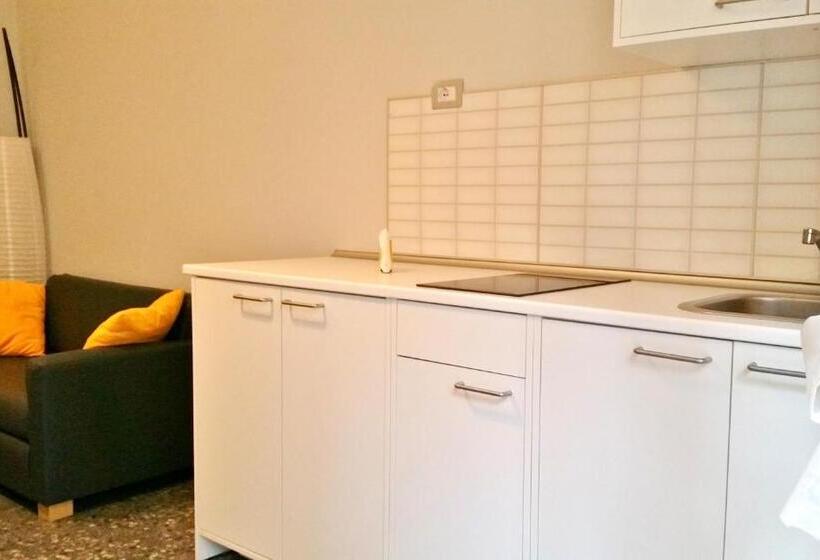 پانسیون Romulea Guest House