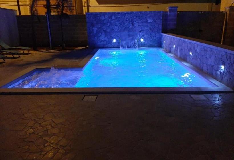 פנסיון Vianova Affittacamere