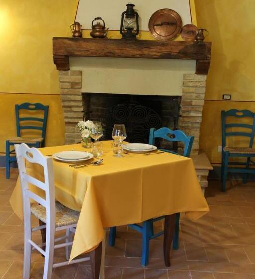 فندق Agriturismo Casale La Palombara