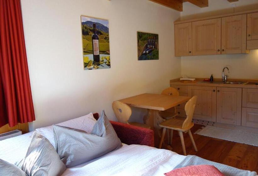 فندق Agriturismo Maso Besleri