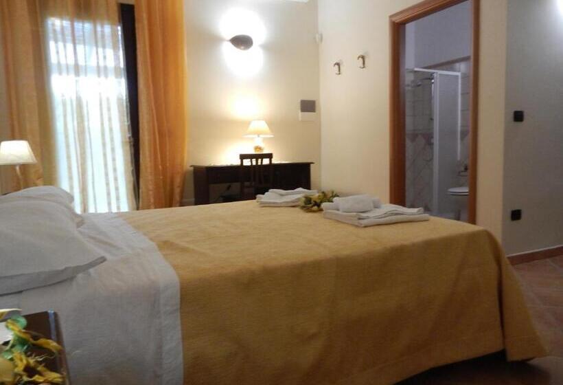 בית מלון כפרי Agriturismo Monte Degli Angeli