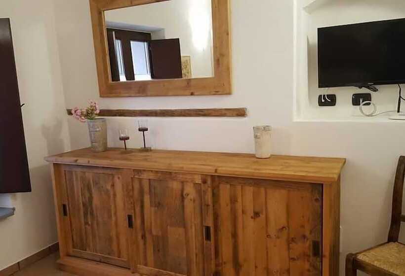 Отель B&b Podere Montese