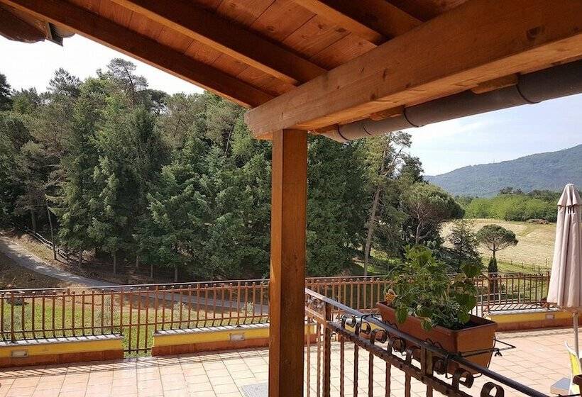 Отель B&b Podere Montese