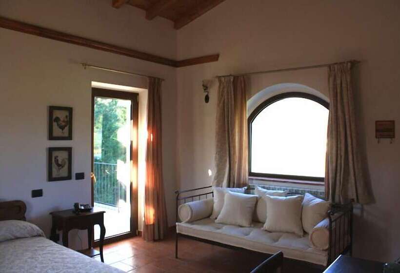 Отель B&b Podere Montese