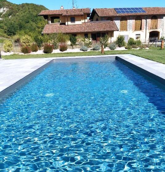 בית מלון כפרי Cascina Formighezzo