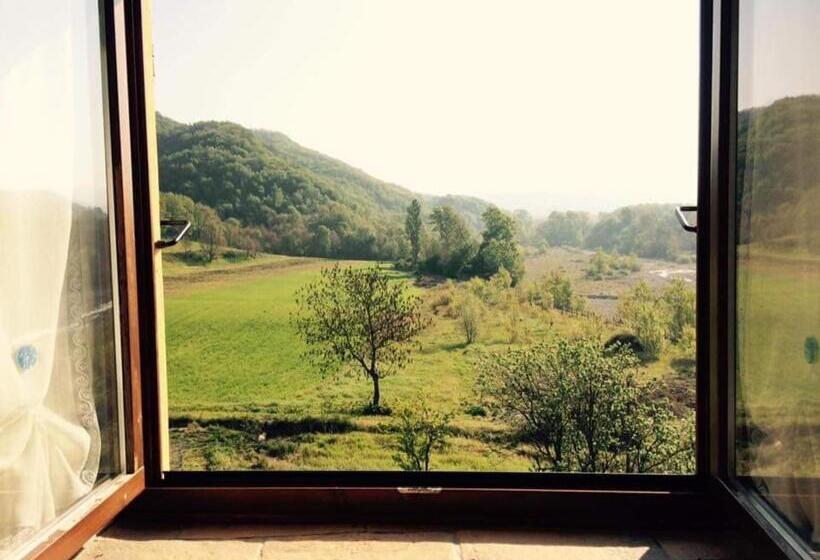 בית מלון כפרי Cascina Formighezzo