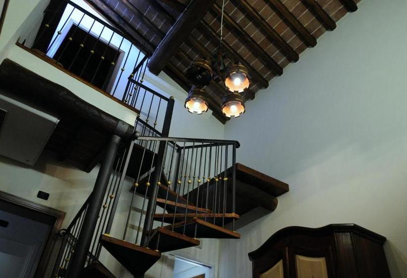 ホテル Agriturismo La Sorgente Di Rossi Valentino