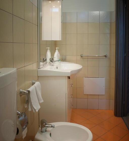 פנסיון Asaro Camere