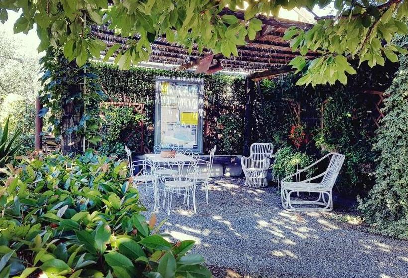 פנסיון Salvia E Rosmarino   Affittacamere In Liguria