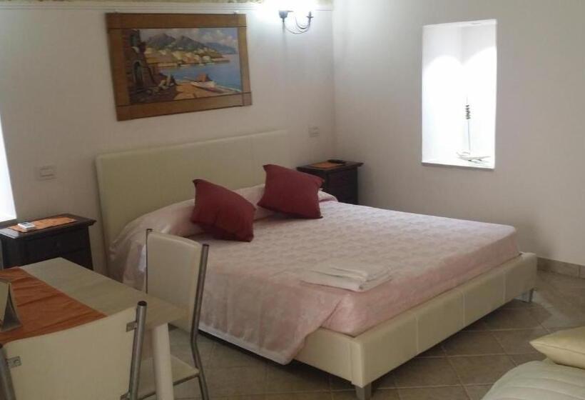 بنسيون Corte Della Luna