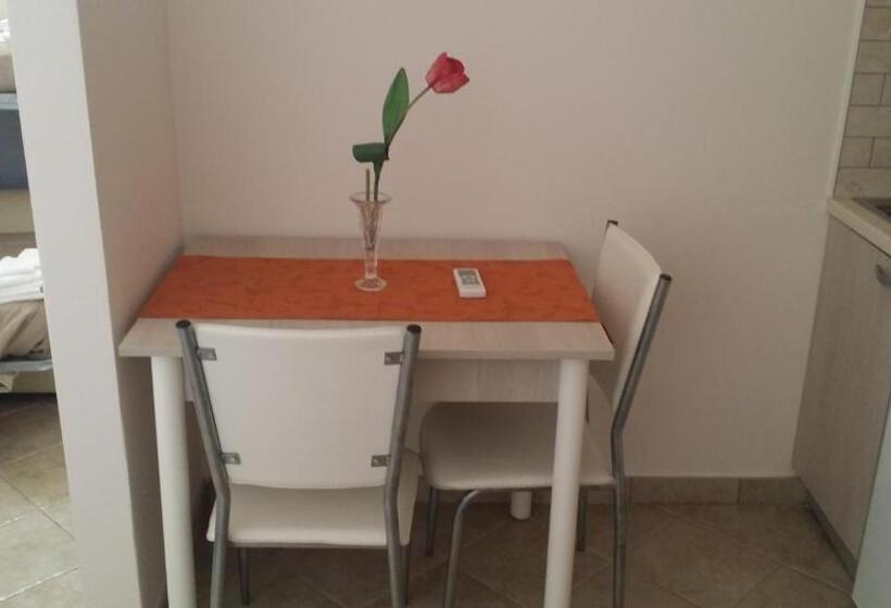 بنسيون Corte Della Luna