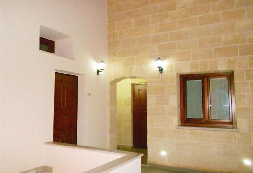 بنسيون Corte Della Luna