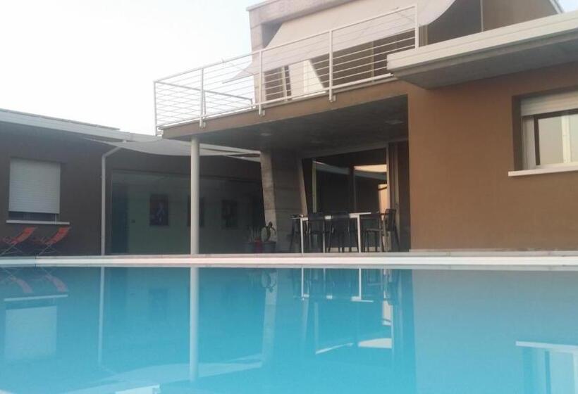 بنسيون Guest House Località Sorbara