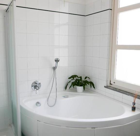 펜션 Guesthouse Flora