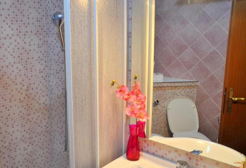 بنسيون La Collina Del Melograno