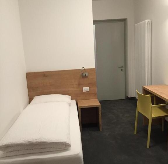 פנסיון R&b La Calzoleria