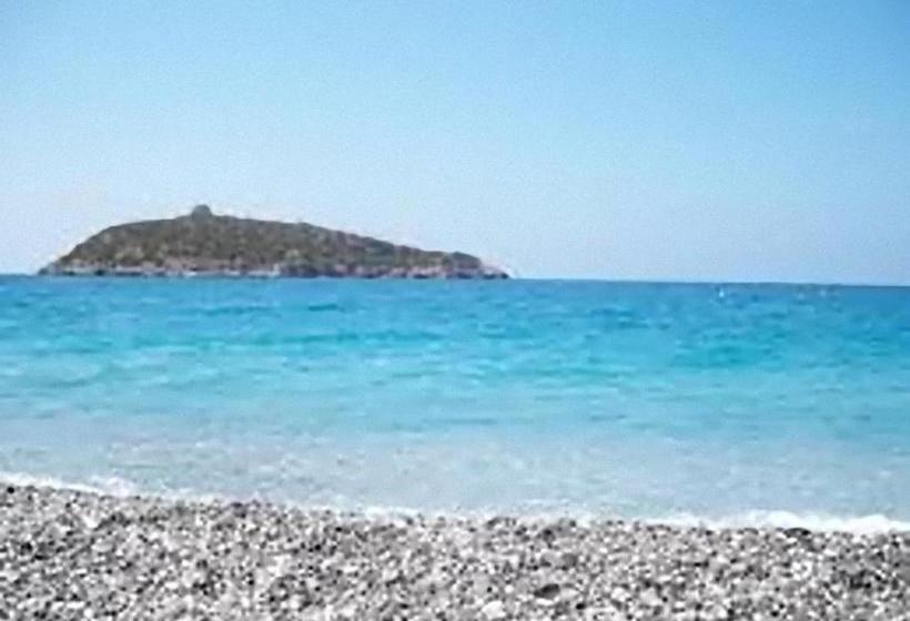 پانسیون Red Stone