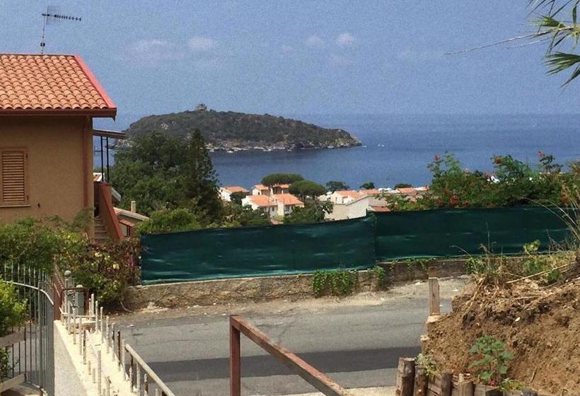 پانسیون Red Stone