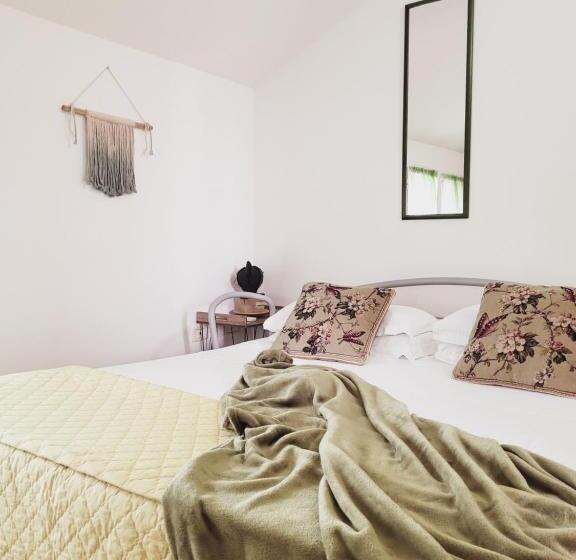 פנסיון Salvia E Rosmarino   Affittacamere In Liguria