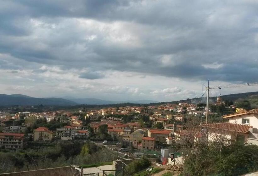 پانسیون Villa Lucrezia