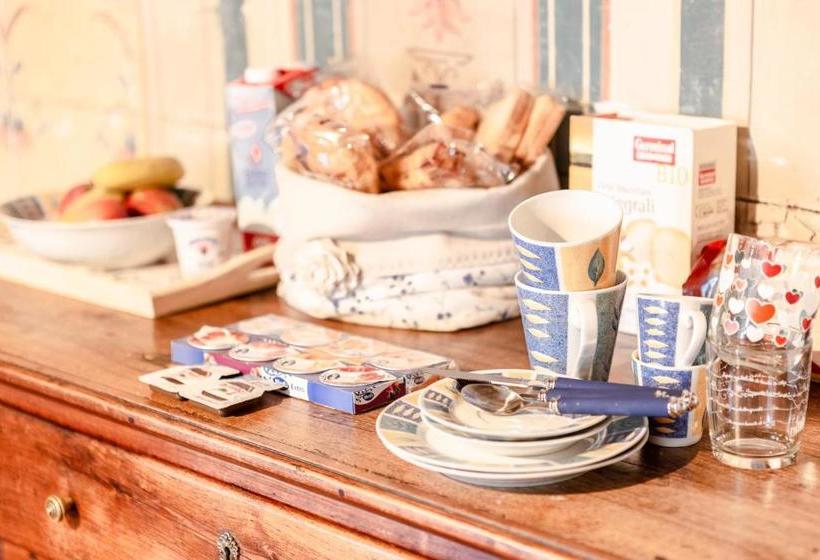 بنسيون Villa Pandolfi Elmi