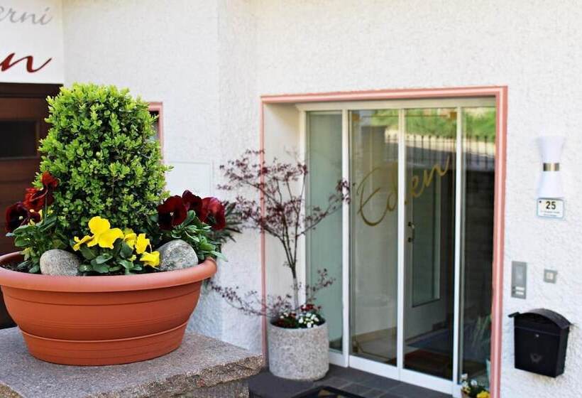 Schenna Garni Eden Bed & Breakfast