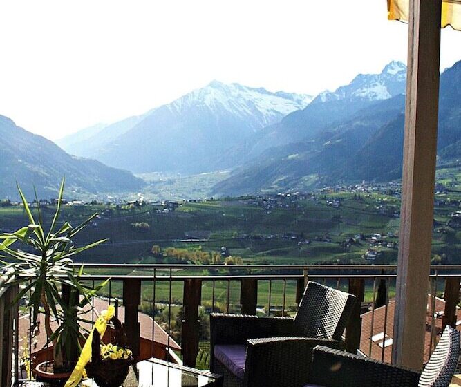 Schenna Garni Eden Bed & Breakfast