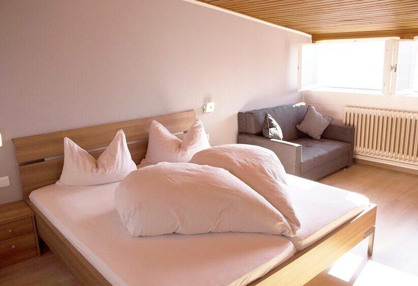 Schenna Garni Eden Bed & Breakfast